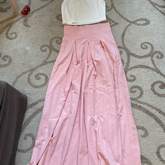 Two piece skirt set - Picture 2 of 3